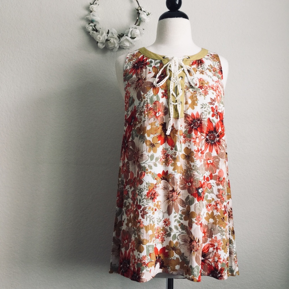 White/Green Floral Lace-Up Tank